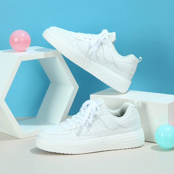 Kiki | Trendy Sneakers
