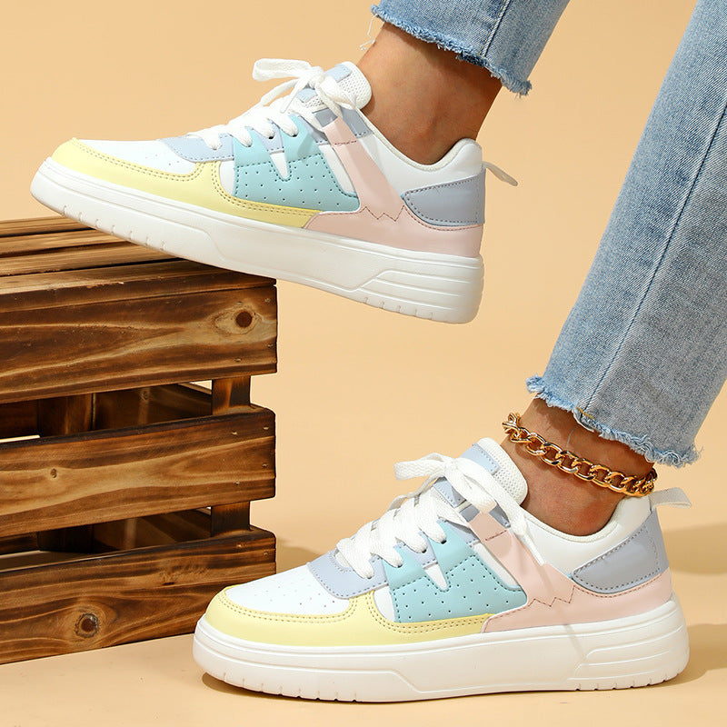 Kiki | Trendy Sneakers
