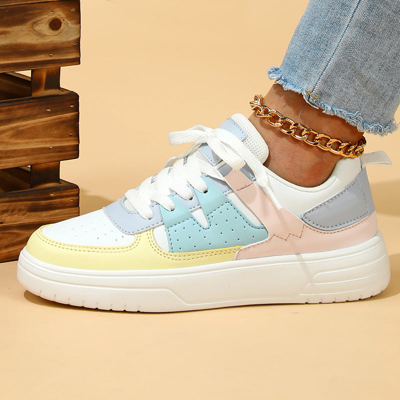 Kiki | Trendy Sneakers